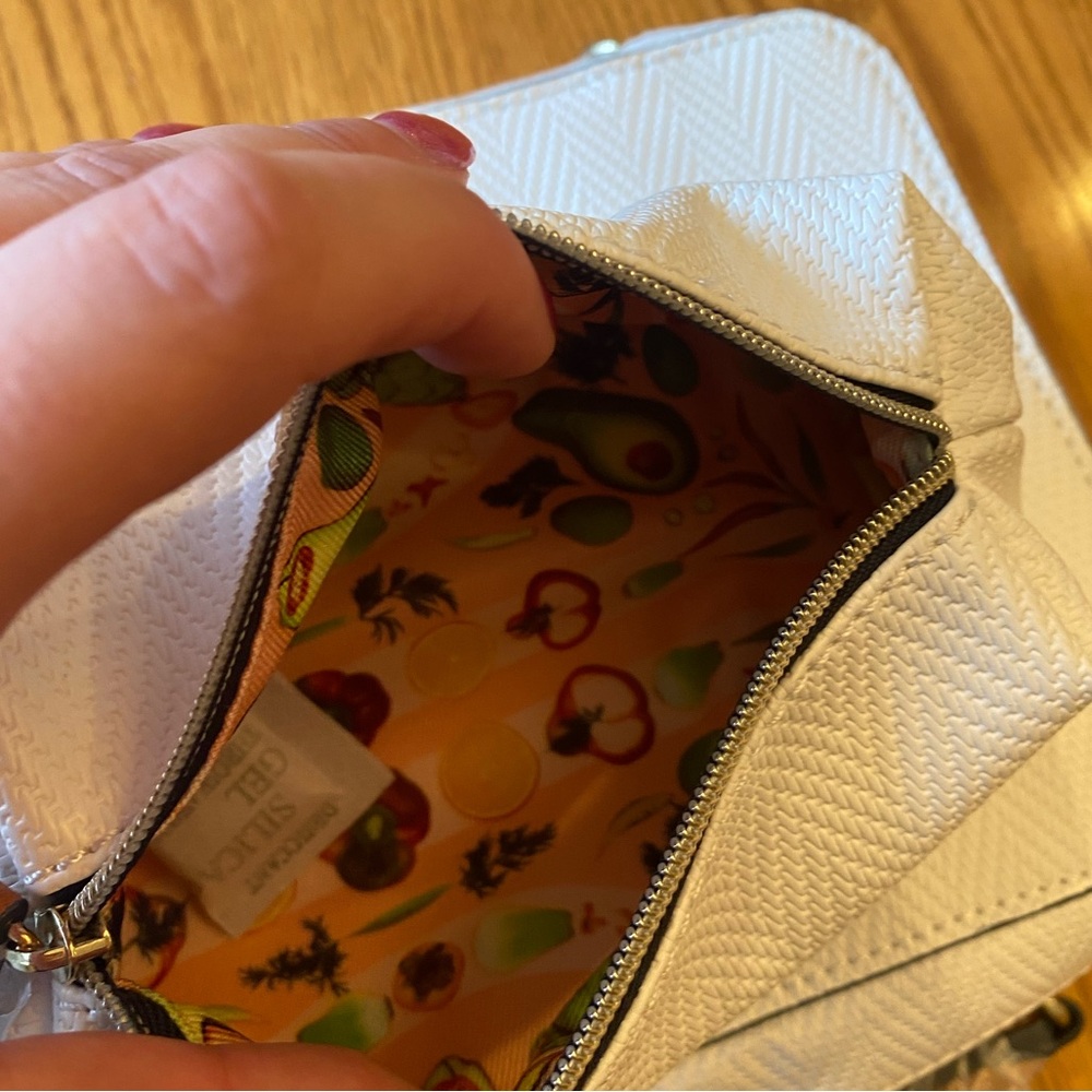 Estee Lauder Makeup Bag - Picture 3 of 6